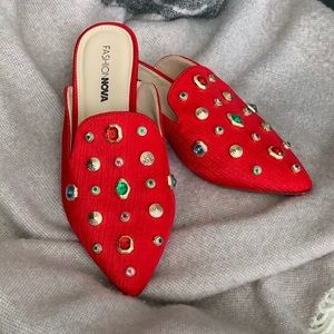 BEAUTIFUL ornate slippers perfect for holidays!